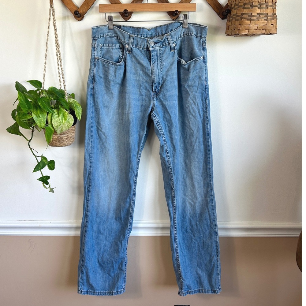Levis 559 Relaxed Straight Jeans Mens 36x32 Light Wash Blue Denim 00559-0453